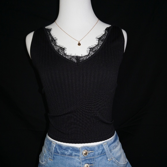 Basic crop top - Picture 3 of 3